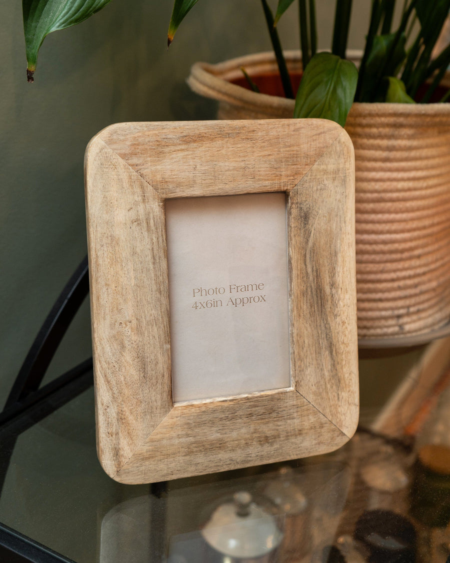 Rounded Mango Wood Photo Frame  4 x 6"