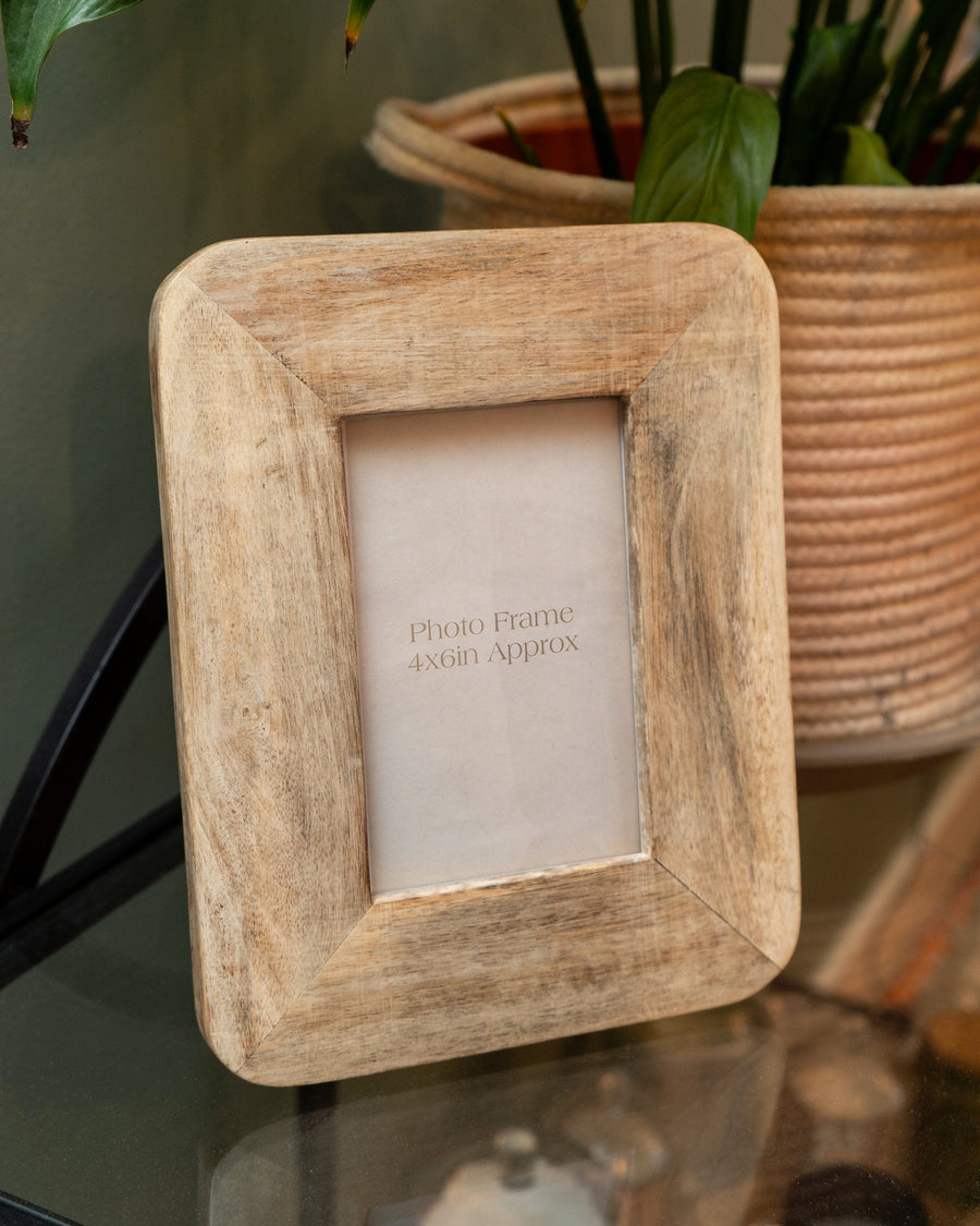 Rounded Mango Wood Photo Frame  4 x 6"