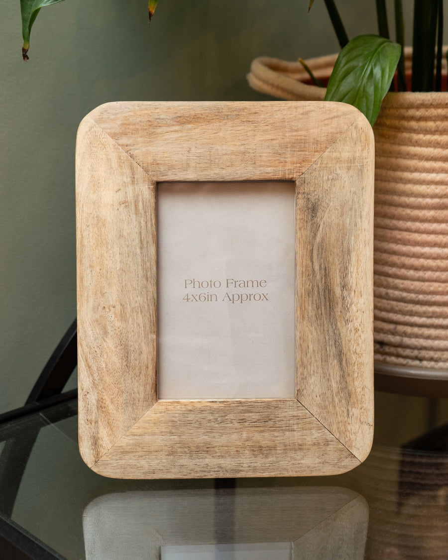 Rounded Mango Wood Photo Frame  4 x 6"