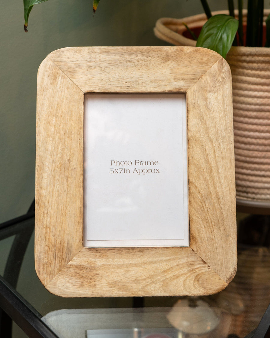 Rounded Mango Wood Photo Frame  5 x 7"